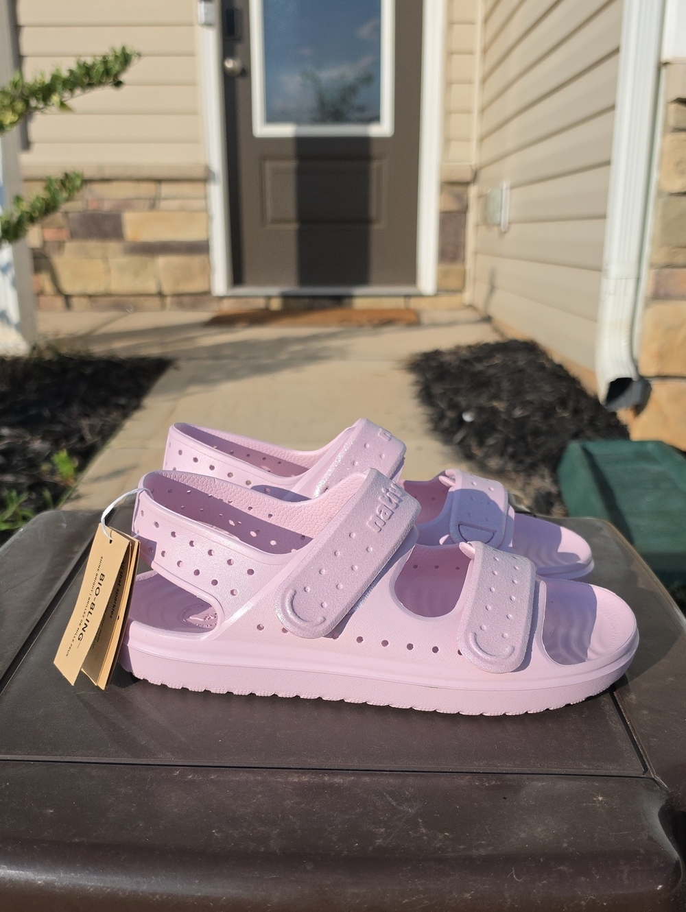 Native Shoes Child Chase Sandal Pink Bio-bling Big Kids Size J5